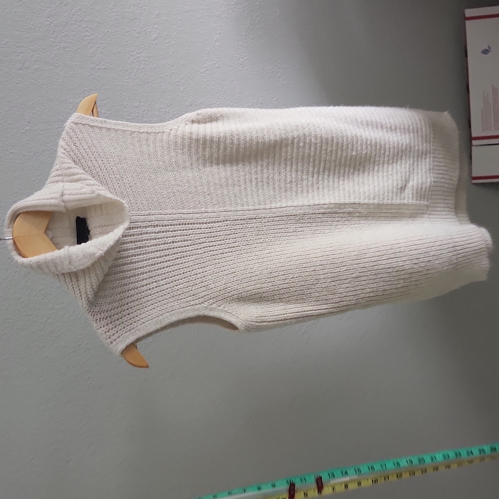 Cream Top Shop Sleeveless Turtleneck Sweater, 6